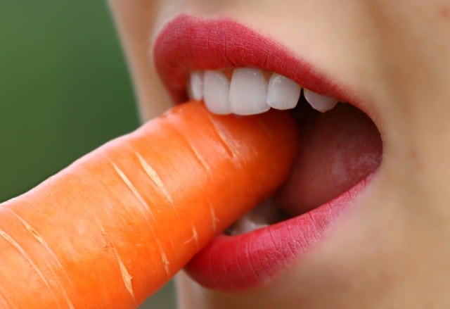 foods that promote hair growth carrots